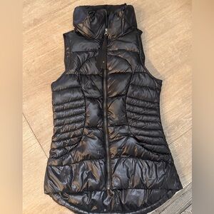 Lululemon Women's Black Down Puffer Vest Size 2